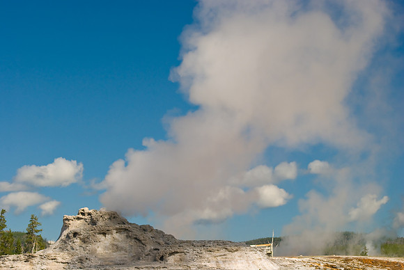 (�2009) Castle Geyser